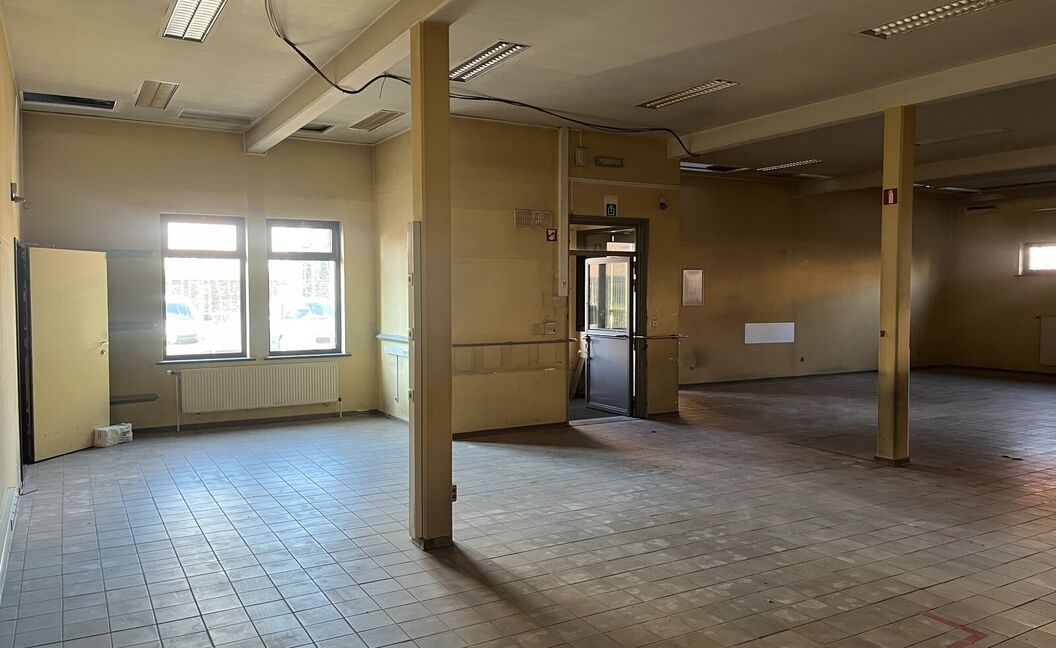 Gebouw voor gemengd gebruik te huur in Aartselaar