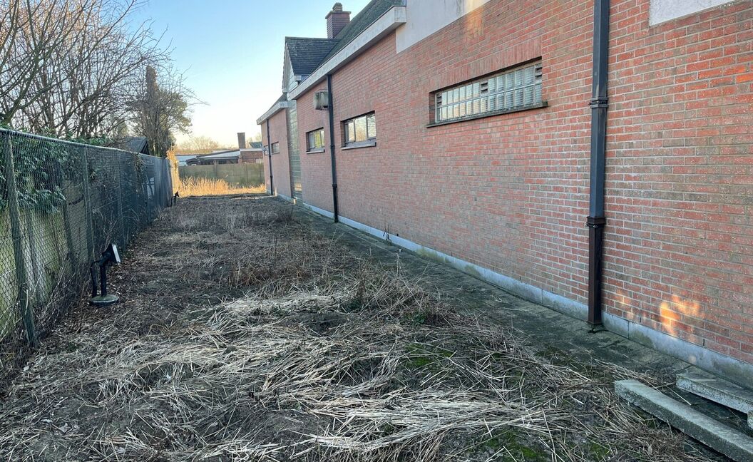 Gebouw voor gemengd gebruik te huur in Aartselaar