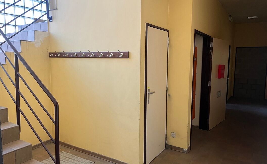 Gebouw voor gemengd gebruik te huur in Aartselaar