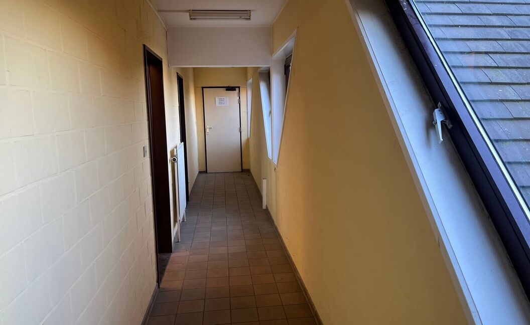 Gebouw voor gemengd gebruik te huur in Aartselaar