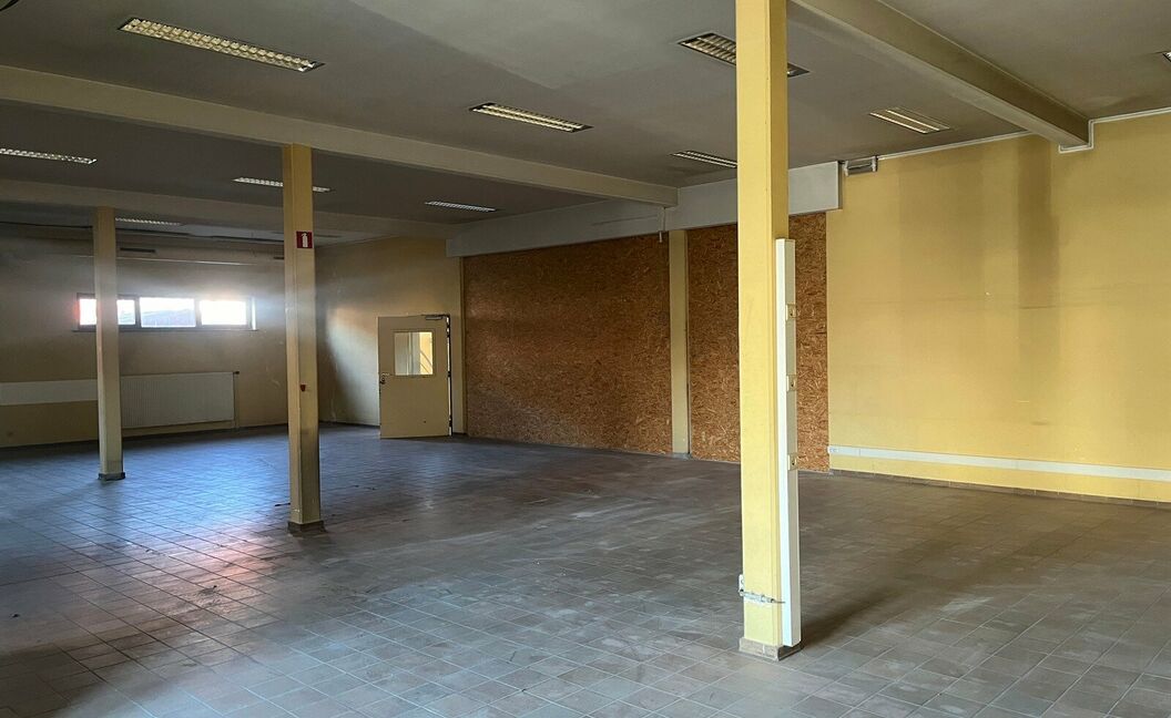 Gebouw voor gemengd gebruik te huur in Aartselaar