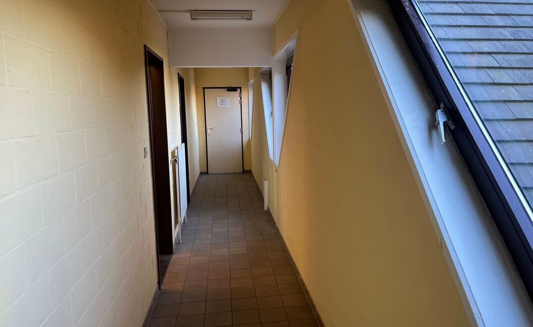 Gebouw voor gemengd gebruik te huur in Aartselaar