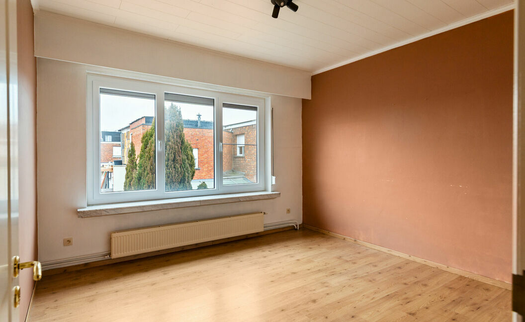 Gebouw voor gemengd gebruik te koop in Reet