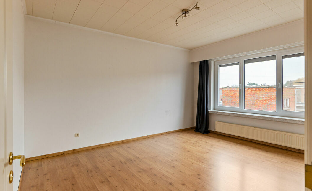Gebouw voor gemengd gebruik te koop in Reet