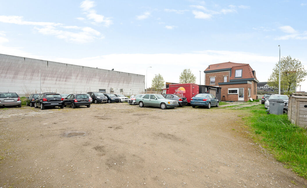 Gebouw voor gemengd gebruik te koop in Wilrijk