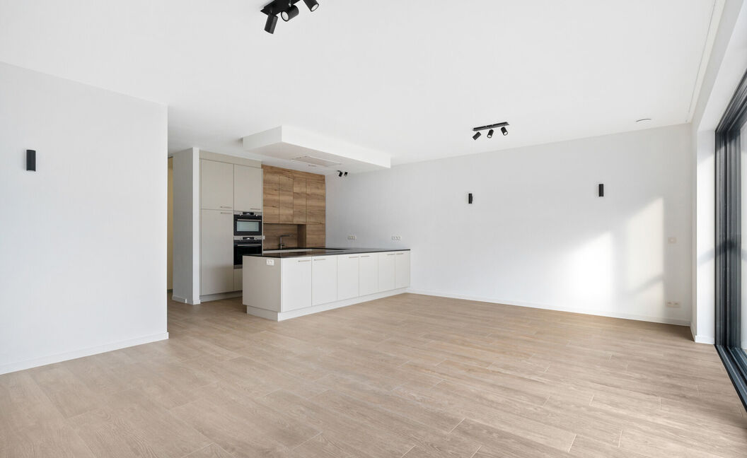 Gelijkvloerse verdieping te huur in Aartselaar