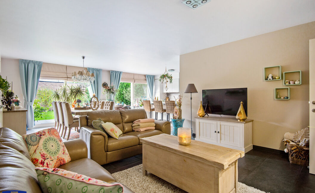 Gelijkvloerse verdieping te huur in Aartselaar