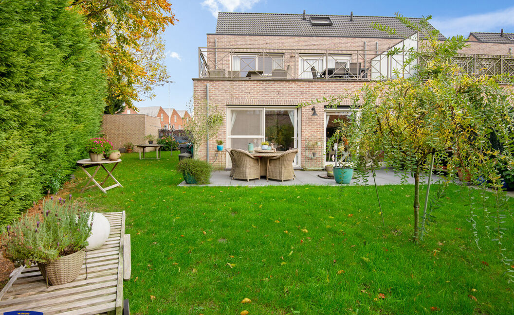 Gelijkvloerse verdieping te huur in Aartselaar