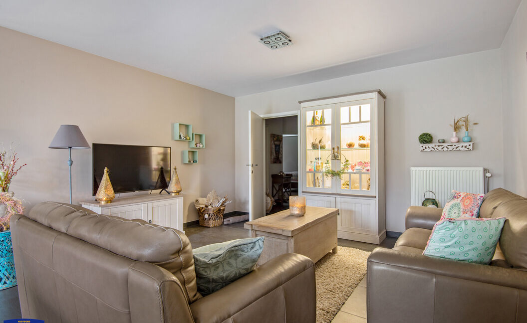 Gelijkvloerse verdieping te huur in Aartselaar