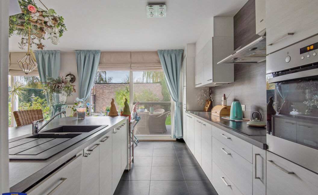 Gelijkvloerse verdieping te huur in Aartselaar