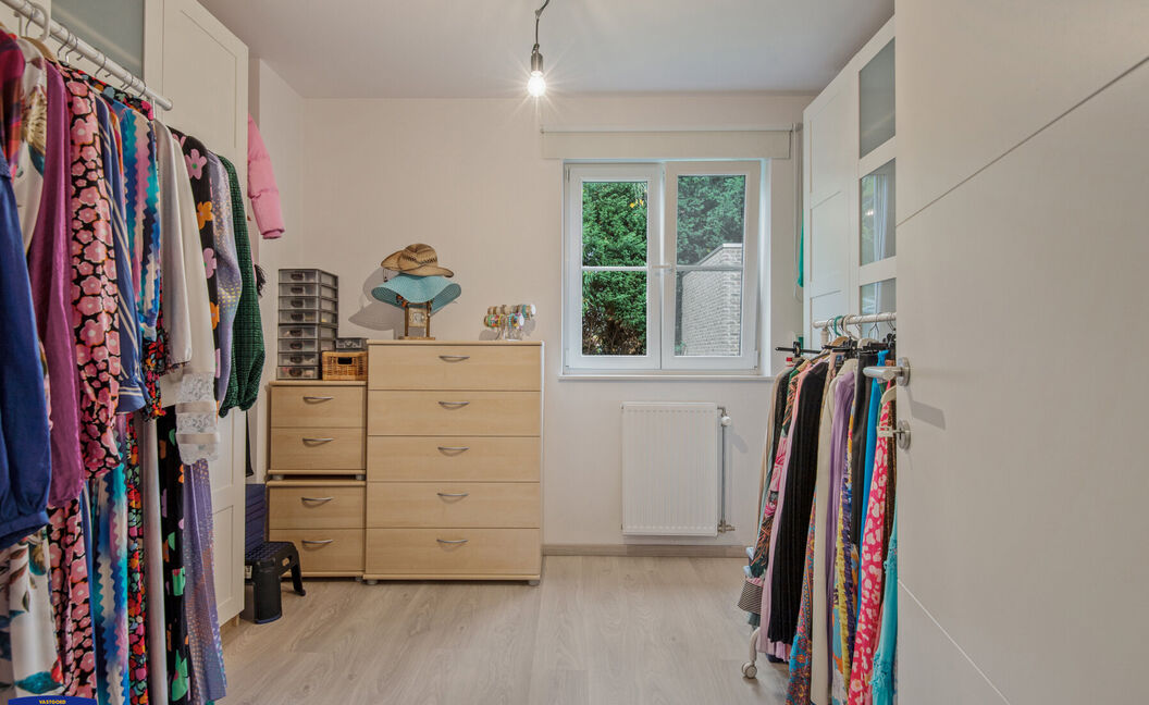 Gelijkvloerse verdieping te huur in Aartselaar