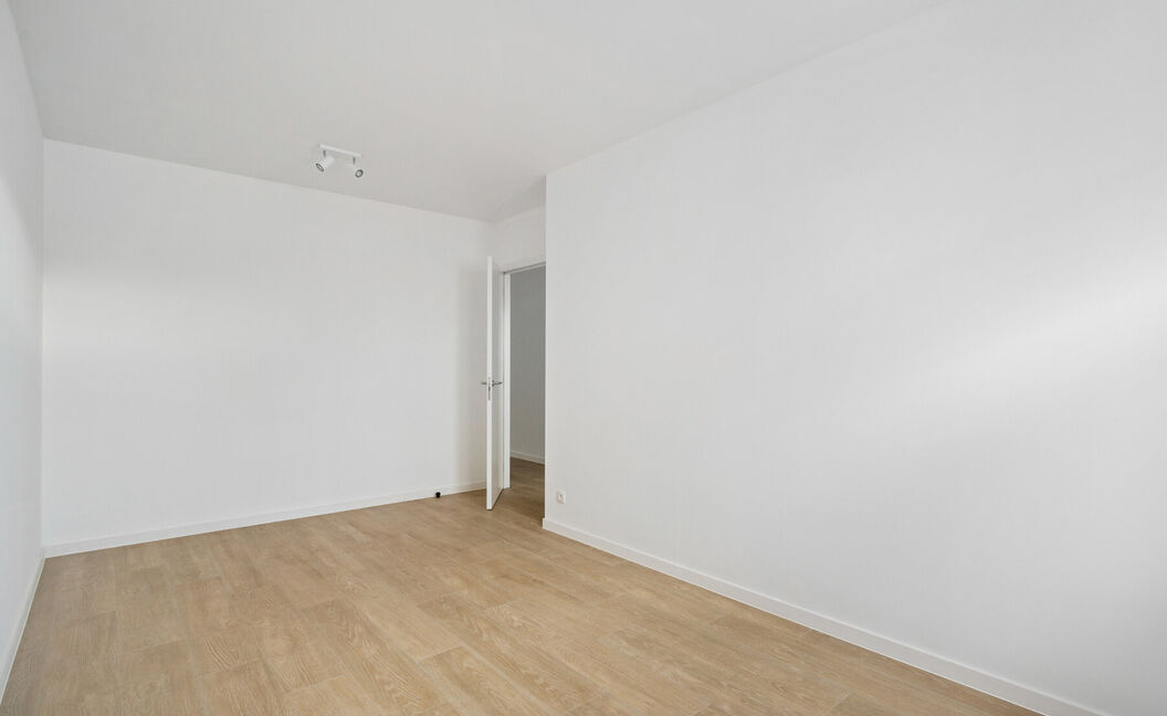 Gelijkvloerse verdieping te huur in Aartselaar