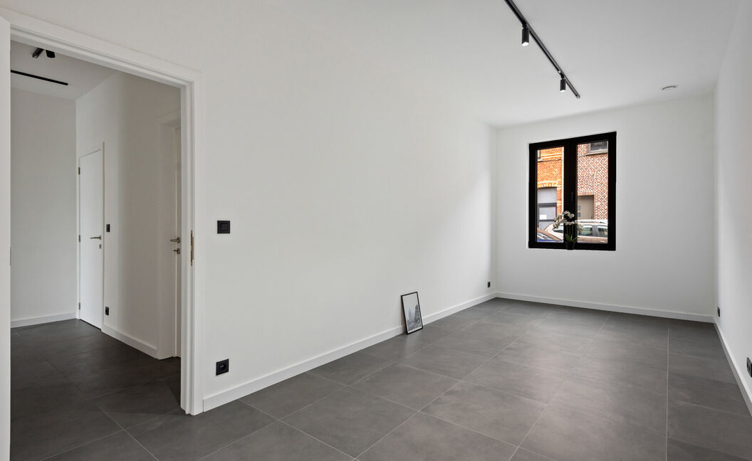 Gelijkvloerse verdieping te koop in Hemiksem