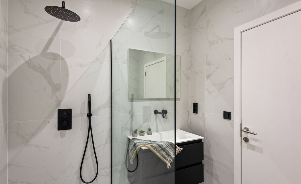 Gelijkvloerse verdieping te koop in Hemiksem