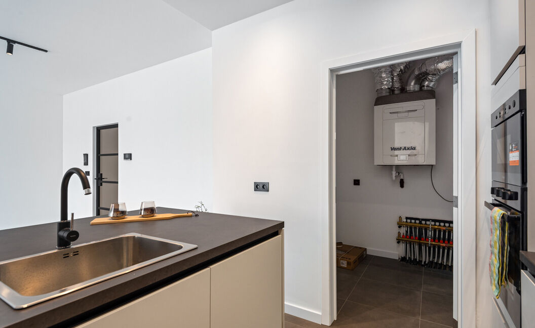 Gelijkvloerse verdieping te koop in Hemiksem