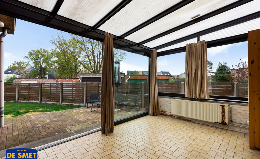 Gelijkvloerse verdieping te koop in Hemiksem