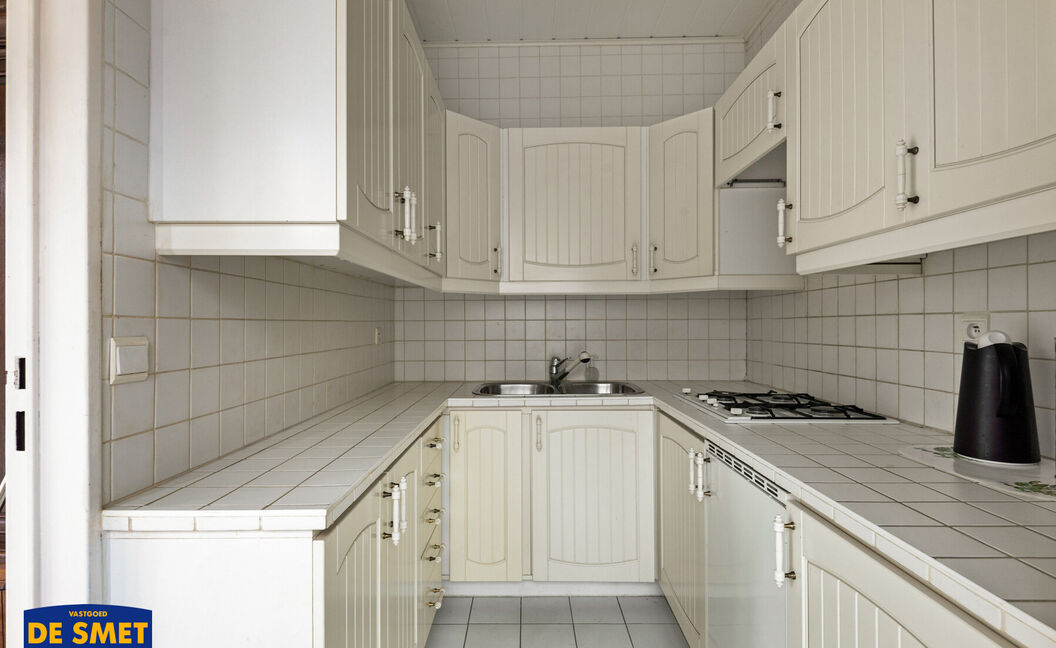 Gelijkvloerse verdieping te koop in Wilrijk