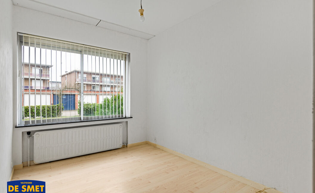 Gelijkvloerse verdieping te koop in Wilrijk