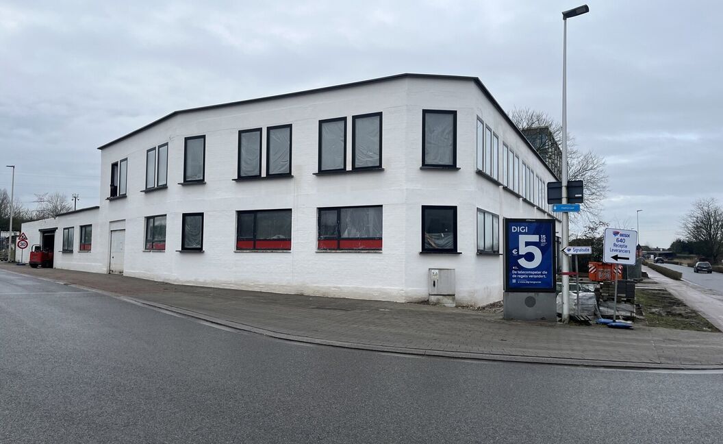 Industrieel gebouw te huur in Schelle