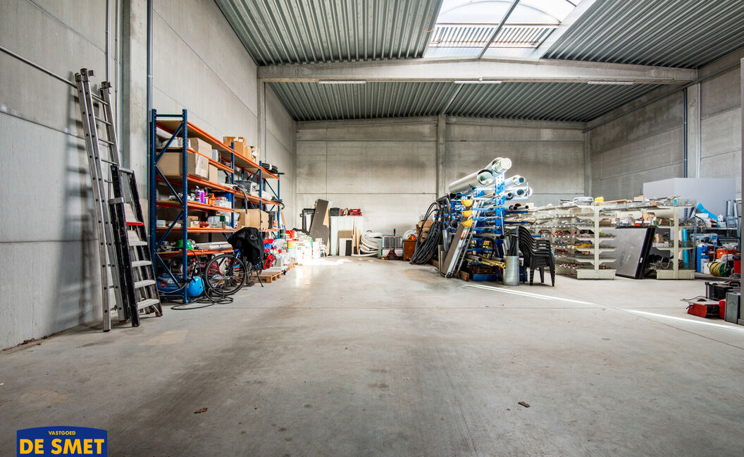 Opslagplaats te huur in Waarloos