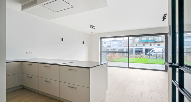 Gelijkvloerse verdieping te huur in Aartselaar