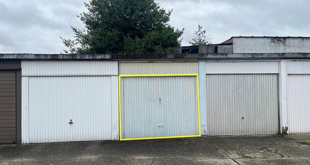 Gesloten garagebox te koop in Niel