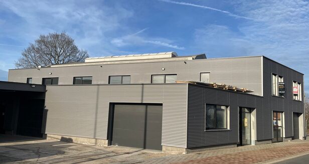 Industrieel gebouw te huur in Schelle