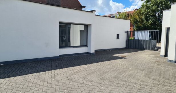Kantoorgebouw te huur in Aartselaar