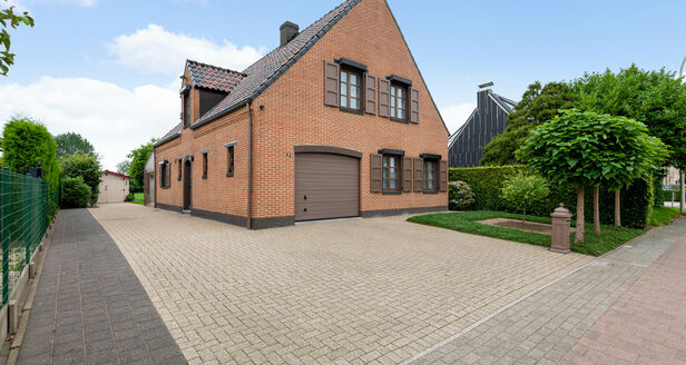 Villa te koop in Aartselaar