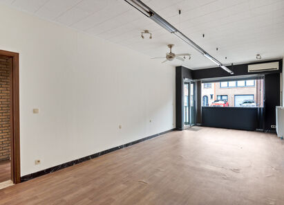 Gebouw voor gemengd gebruik te koop in Reet