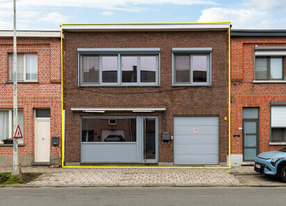 Gebouw voor gemengd gebruik te koop in Reet