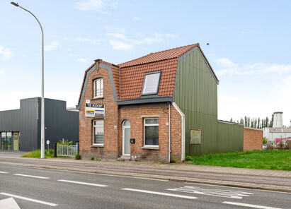 Gebouw voor gemengd gebruik te koop in Wilrijk