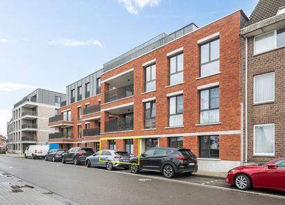 Gelijkvloerse verdieping te huur in Aartselaar