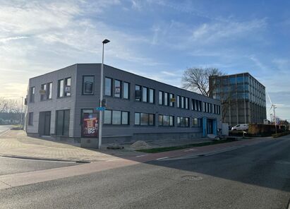 Industrieel gebouw te huur in Schelle