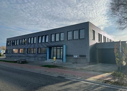 Industrieel gebouw te huur in Schelle