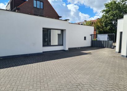Kantoorgebouw te huur in Aartselaar
